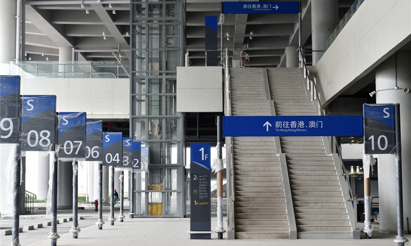 港珠澳大橋珠海公路口岸旅檢樓內部。（新華社記者 梁旭 攝）