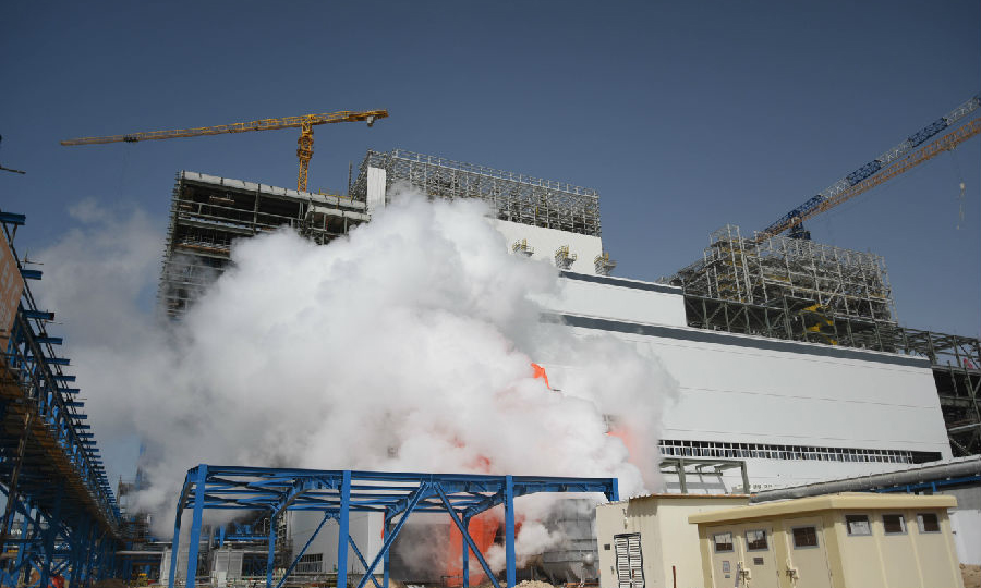 哈電集團國際公司在安排部署、區域聯動、貫徹落實等三個層面系統推進各項工作，統籌兼顧綜合平衡，精準施策步穩蹄疾，全力組織了迪拜哈斯彥項目1號機組鍋爐吹管等工作，確保了防疫和復工兩手抓。