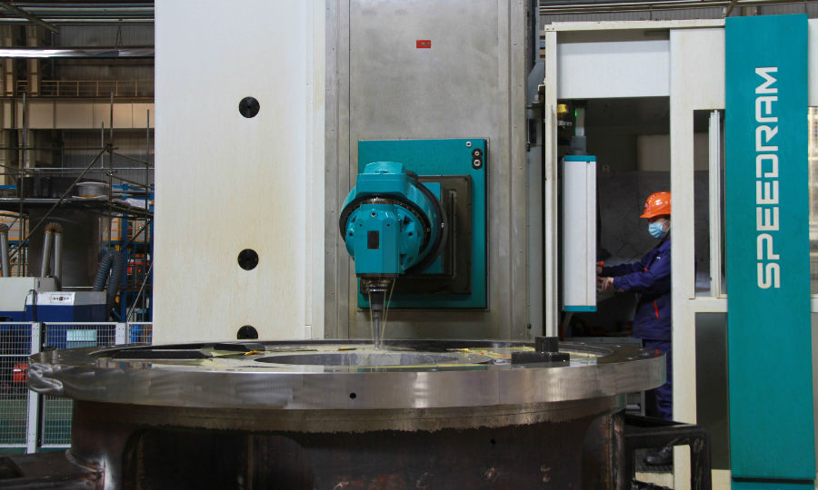 哈電集團動裝公司在做好疫情防控工作的同時，精準有序抓好復工復產，通過一系列行之有效的舉措，全力確保田灣項目關鍵設備生產和其它國家重點工程項目關鍵設備生產進度不受影響。