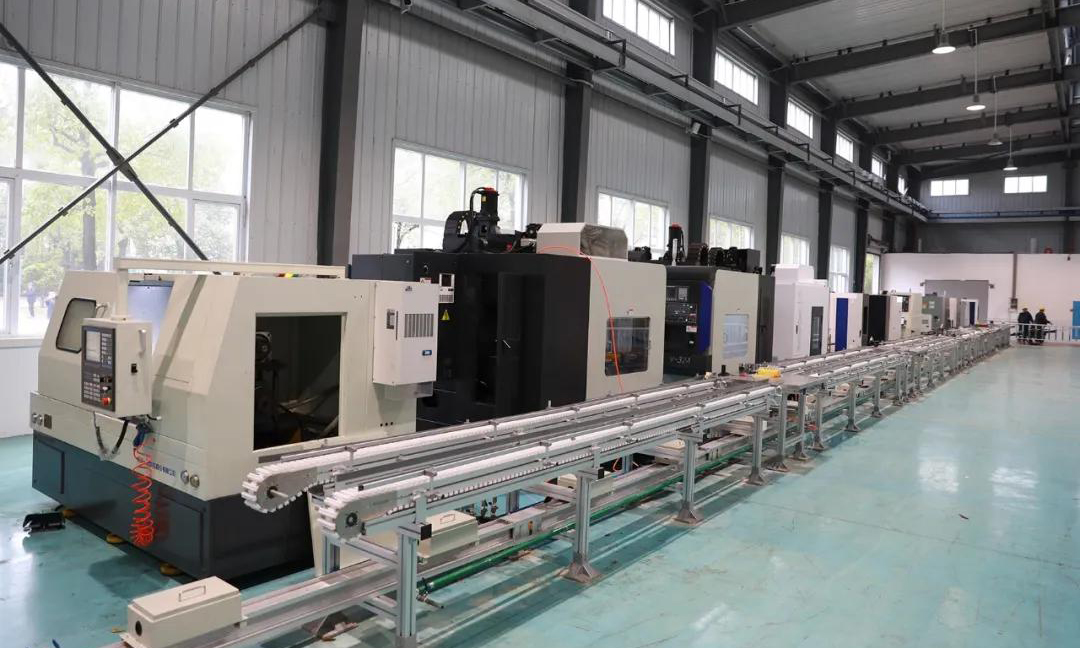 湖南江濱熱成像紅外體溫智能檢測系統“上崗”，智能識別人臉、智能監測人流，實現了快速高效地測量大批量人群體溫；發揮自動化生產線等智能裝備作用，截至目前，公司鑄造自動澆注單元人均產量是人工澆注單元的1.61倍，機加自動生產日均線產出高出計劃要求19%。