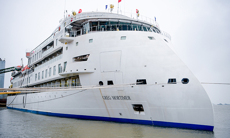 7月15日20時，招商極地探險郵輪系列項目首制船完成為期6天的試航歸來，該項目由招商局集團所屬招商工業江蘇海門造船基地為美國SUNSTONE公司建造，填補了中國郵輪制造的空白。圖為招商極地探險郵輪1號船（CMHI-196-1）試航歸來。