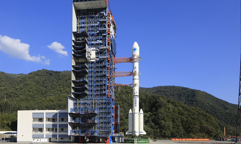 圖為2018年11月19日，中國在西昌衛星發射中心使用長征三號乙/遠征一號運載火箭成功執行“一箭雙星”發射任務，將兩顆北斗全球導航衛星發射升空。這標志著我國圓滿完成北斗全球衛星導航系統的基本系統的組網部署，邁出中國北斗從國內走向國際、從區域走向全球的關鍵一步。