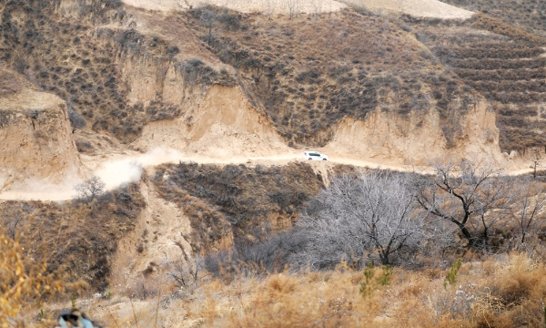 在臨興氣田勘探開發過程中，中聯公司與中海油服、海油發展團結合作，不斷引進、革新技術，積累經驗，逐漸摸索出小井眼鉆井等8項核心技術和連續混配等3項配套技術，形成適合臨興致密氣藏開發的高效鉆完井模式。通過勘探開發一體化模式，氣田大幅縮短勘探進程。