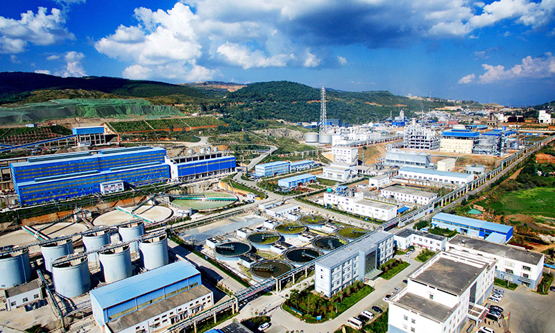 云天化深耕化工行業多年，“礦化一體”產業鏈優勢顯著，擁有多套大型化工生產設備，具有成熟的化工工藝生產經驗，具備產能優勢和技術優勢。圖為云天化磷礦采選基地。