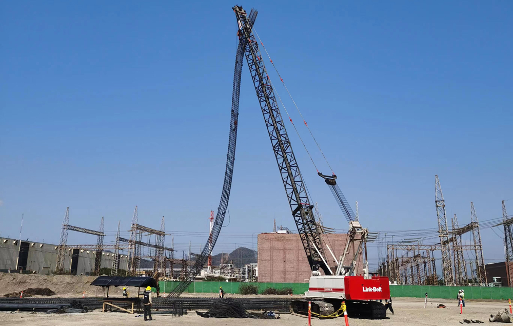 近日，哈電集團開足馬力抓生產，一批海外項目迎來重要節點。圖為由哈電集團國際公司承建的墨西哥曼薩尼約三期350MW聯合循環項目燃機第一根樁基基礎澆筑完成，各項指標良好，標志著該項目土建工作正式開始。