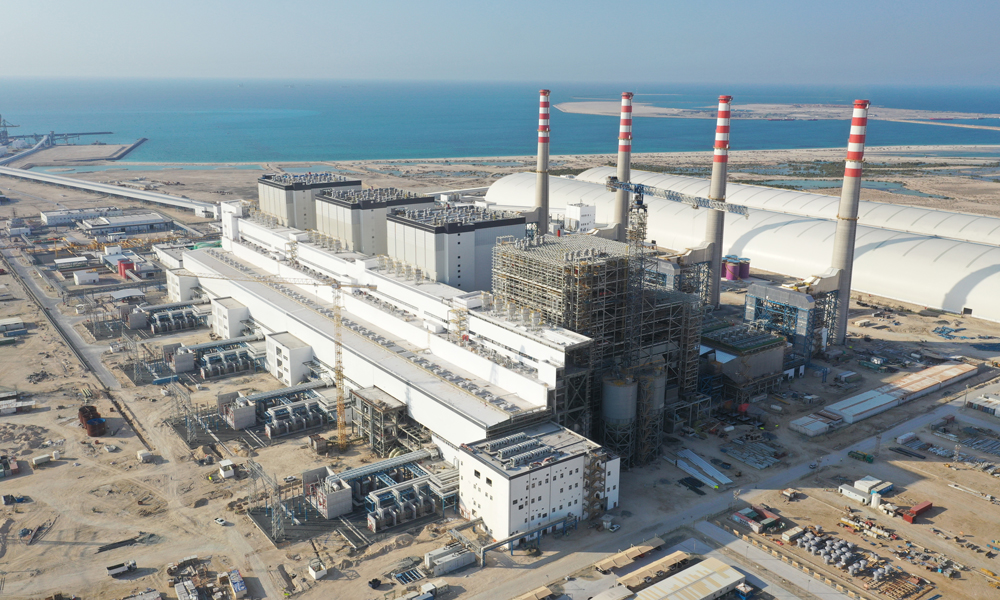 近日，哈電集團國際公司承建的迪拜哈斯彥電站項目順利實現4號鍋爐首次點火的關鍵里程碑節點。圖為項目施工現場。