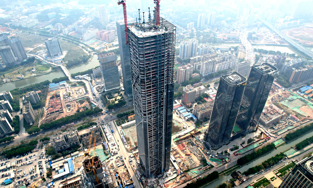 該項目位于廣州市海珠區琶洲，總建筑高度375.5米，總建筑面積20.7萬平方米，主體鋼結構質量達5萬余噸，是全國在建最高的純鋼結構超高層項目，為輻射帶動粵港澳大灣區民營經濟高質量發展發揮作用。