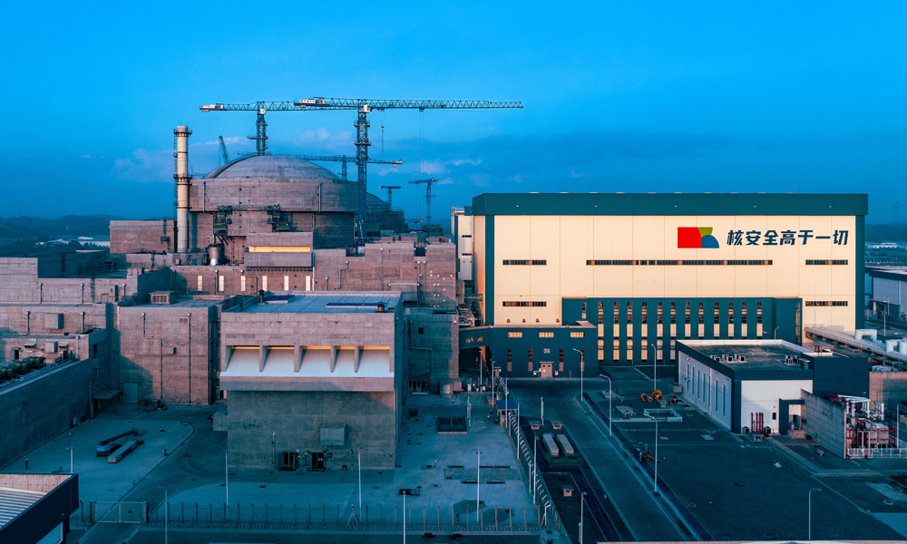 3月25日6時55分，我國西部地區首臺“華龍一號”核電機組——中國廣核集團廣西防城港核電站3號機組圓滿完成168小時試運行試驗，正式具備商業運行條件。讓我們穿越時空，通過16張圖片，一起回顧防城港核電站3號機組的成長歷程。