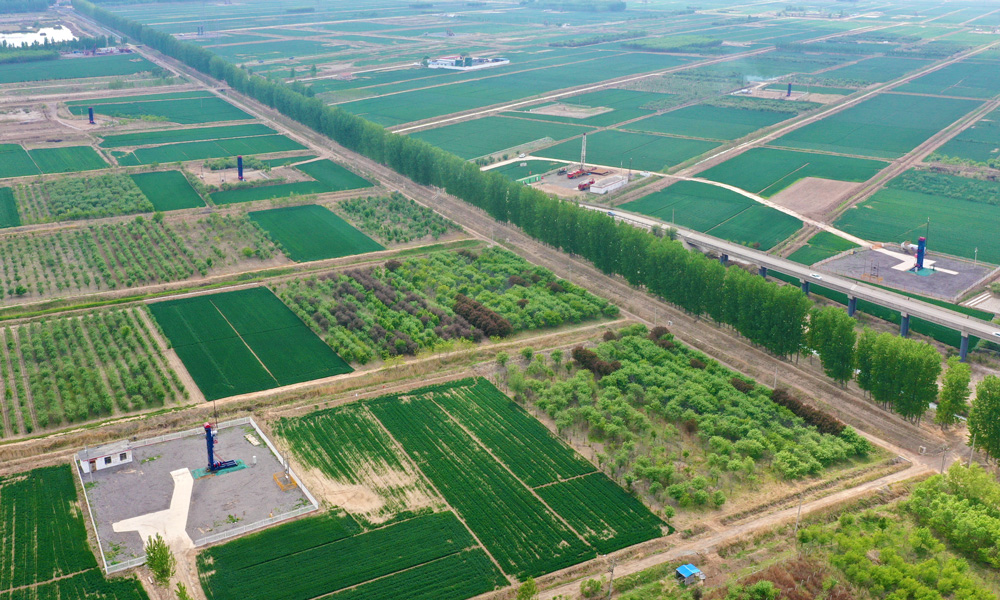 勝利油田油氣開采現場。