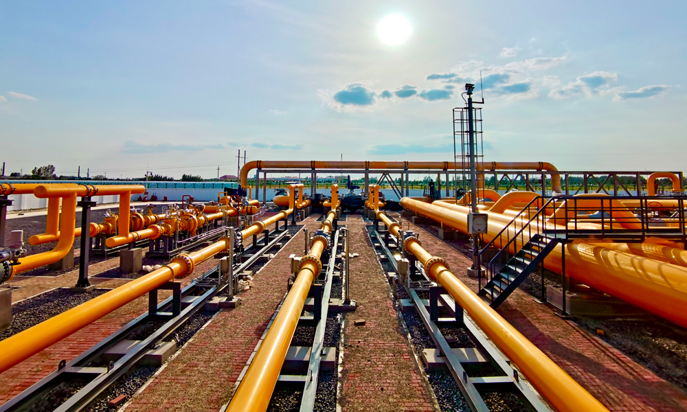 中國石化天然氣分公司中原儲氣庫群東部氣源管道工程由中國石化石工建中原建工承建，早在6月1日，該項目已順利完成中交。據了解，項目建成后，可將中國石化山東沿海LNG接收站資源注入中原儲氣庫群，最大限度發揮應急調峰作用，進一步提升了資源靈活調配和市場保供能力，對保障華北地區天然氣供應、促進地方經濟發展具有重要意義。