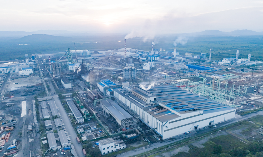 中國五礦承建的馬來西亞東鋼集團270萬噸綜合性鋼廠，把一座僅70萬噸產能的老舊鋼廠整體升級打造成具有270萬噸產能的現代化一流鋼廠，僅在方寸之地，以“縮骨功”將舊廠置換為產能更大、效率更高、布置更緊湊、利舊更充分、技術更先進、建造更精妙的全流程鋼廠。項目的成功實施，有效助推當地鋼鐵產業轉型升級發展，填補了馬來西亞在高中低端建筑、家電、汽車產業鏈上的空白，打通了馬來西亞鋼鐵行業全產業鏈。