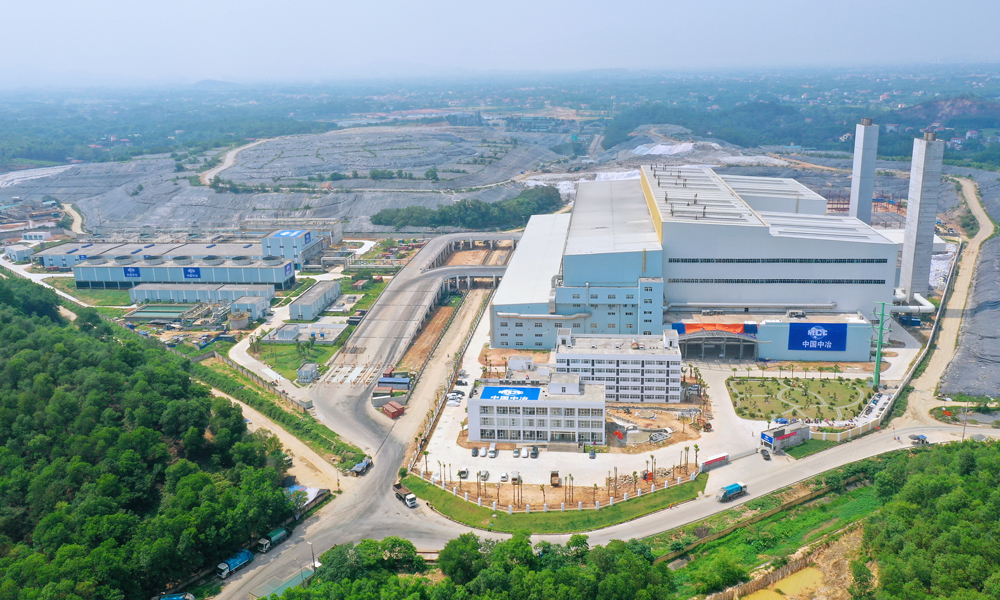 中國五礦承建的越南河內生活垃圾焚燒發電工程是越南最大、單體項目規模亞洲第二的垃圾焚燒發電廠，日處理城市生活垃圾4000噸，占河內生活垃圾總量50%以上。項目于2023年4月投產運營，有效破解當地“垃圾圍城”困局，產生了良好的社會效益及經濟效益，對推動越南首都綠色可持續發展、改善能源結構、實現長期處理城市生活垃圾的目標、培養當地高技術人才、促進當地就業發揮重要推動作用。