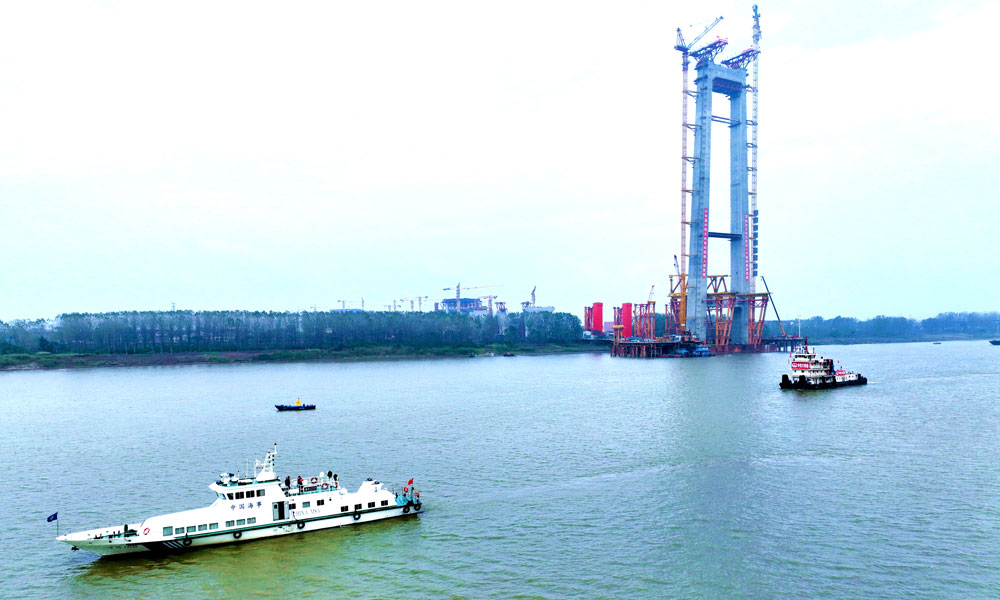 據悉，G3銅陵長江公鐵大橋是貫徹落實長江經濟帶及長三角一體化發展戰略的重點工程，也是銅陵完善綜合交通設施建設、實現跨江發展的重點項目。大橋建成后，對于加強長三角互聯互通、全面推進皖南國際文化旅游示范區建設、加快實現區域經濟協調發展、構建現代化綜合交通運輸體系具有重要意義。