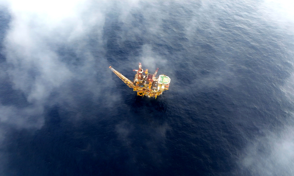 12月18日，中國海油白云氣田番禺30-1平臺正在開展氣井調整井作業。李顏 攝