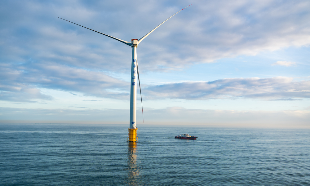 項目投產后，每年可提供清潔電能20億千瓦時，相當于年節約標煤65萬噸，減排二氧化碳180萬噸，對助力地方綠色低碳發展具有重要意義。