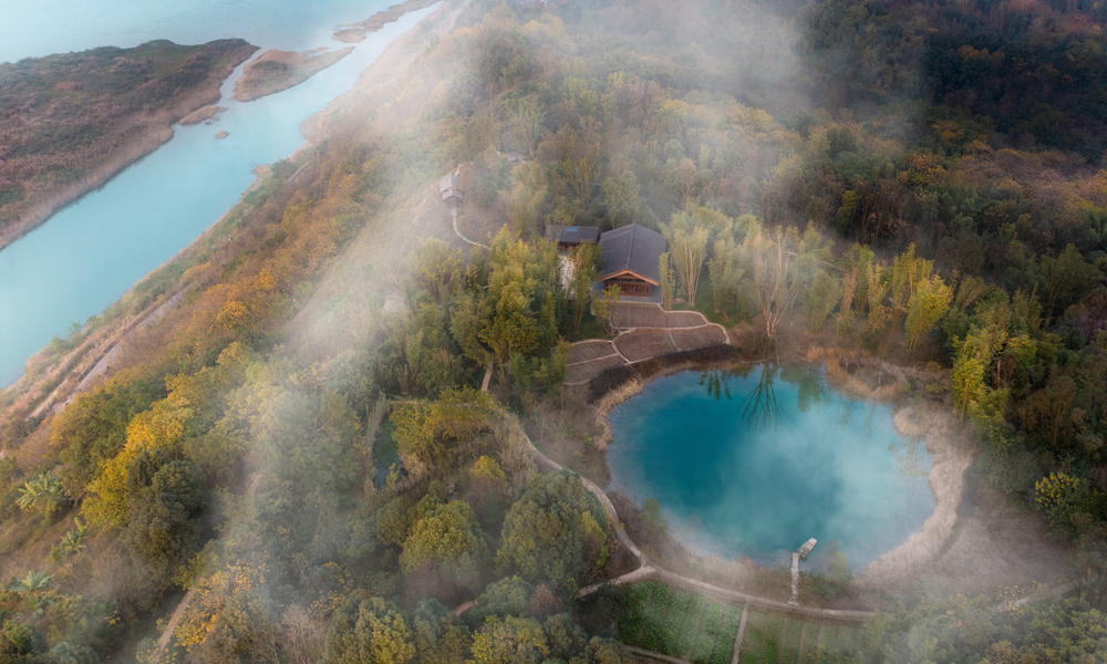 項目通過對“山、水、林、田、湖、草、消落帶”七大工程進行全面生態修復和提升，從打造山林秘境、恢復自然野趣、留住巴渝鄉愁、繪畫綠色空間四個不同層次，實現山青、水秀、林美、田良、湖凈、草綠。