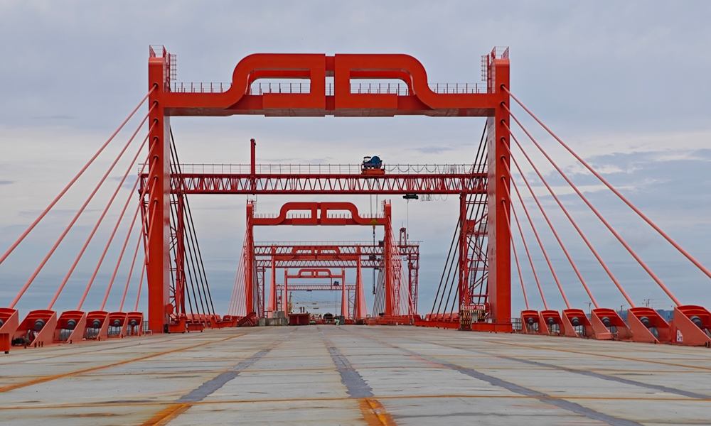 據悉，濟濱高鐵建成通車后，將徹底結束濟南濟陽、商河和濱州主城區、惠民不通高鐵的歷史，實現京滬高鐵輔助通道與京滬高鐵互聯互通，對于優化全省高速鐵路網布局、帶動濟南新舊動能轉換起步區建設、推動沿線經濟社會高質量發展具有重要意義。