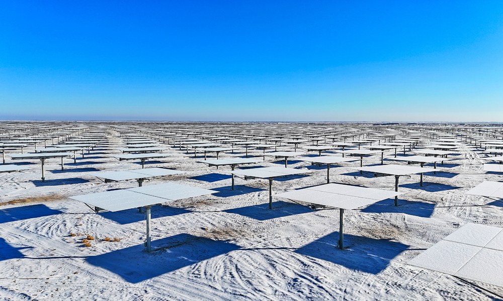 金塔多能互補項目建成并網后年發電量將達到13.7億千瓦時，每年可節約標準煤約48萬噸，減少二氧化碳排放量約131萬噸。