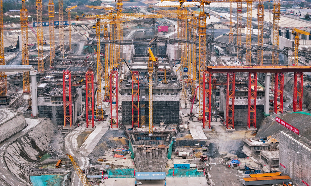 平陸運河是新中國成立以來建設的首條江海聯通大運河，建成后將成為我國西南地區運距最短、最經濟、最便捷的出海通道。