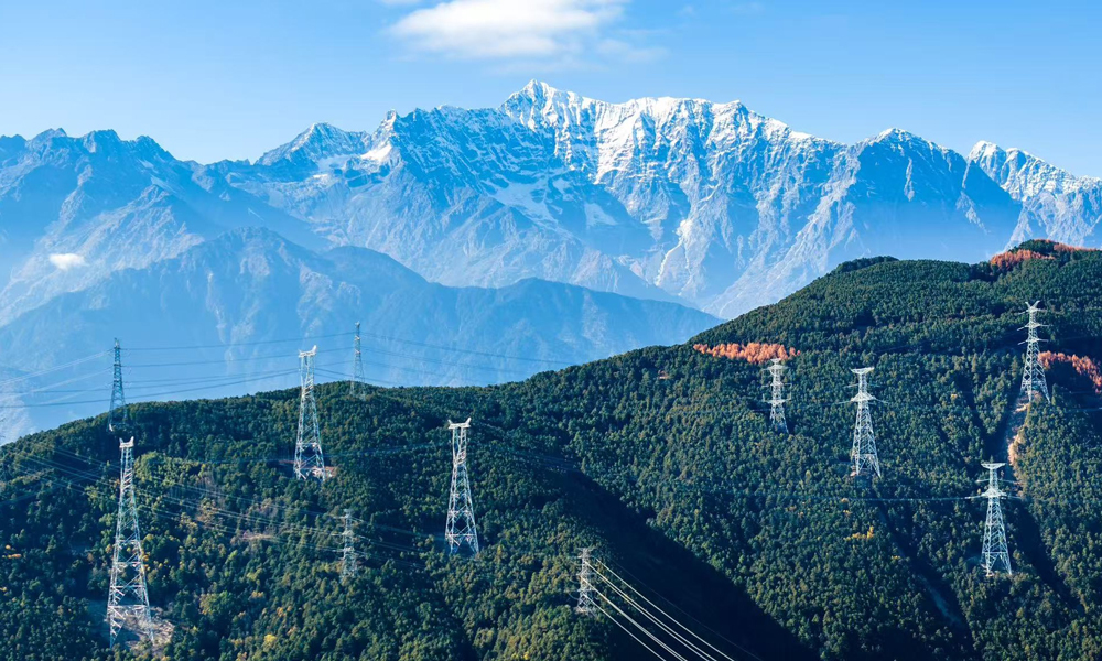 川渝1000千伏特高壓交流工程。