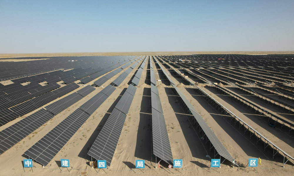 由中國(guó)建筑旗下中建四局承建的深圳能源疏勒縣200萬千瓦光儲(chǔ)一體化項(xiàng)目一期50萬千瓦工程，是新疆維吾爾自治區(qū)重點(diǎn)工程，項(xiàng)目位于新疆喀什地區(qū)，占地面積約1000萬平方米，建設(shè)規(guī)模50萬千瓦，配套兩個(gè)電化學(xué)儲(chǔ)能設(shè)施，作為廣東產(chǎn)業(yè)援疆重點(diǎn)項(xiàng)目項(xiàng)目，建成后年發(fā)電量可達(dá)到50萬千瓦，有效緩解南疆地區(qū)居民用電緊張問題。