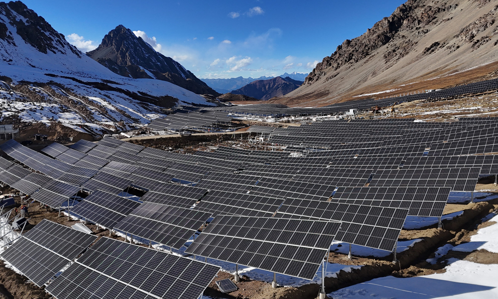 電站一期項(xiàng)目建成后，年平均發(fā)電量1.58億千瓦時(shí)，能夠滿足約5.2萬(wàn)戶家庭一年的用電需求。每年發(fā)出的清潔電能，可節(jié)約標(biāo)準(zhǔn)煤4.74萬(wàn)噸，減少二氧化碳排放12.4萬(wàn)噸。