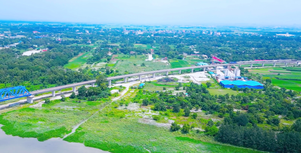 帕德瑪大橋作為鐵路連接線的重要組成部分，是中國企業(yè)在海外承建的最大規(guī)模和最大金額的單體橋梁工程。