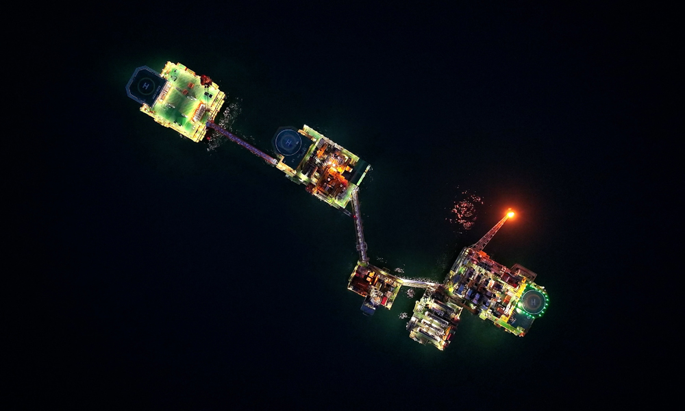 綏中36-1油田CEP所轄平臺中CEP/EDP/WHPD/WHPM/EDP通過棧橋連接，呈“五星連珠”之勢，從空中俯瞰，形似“北斗”，搖光夜明。