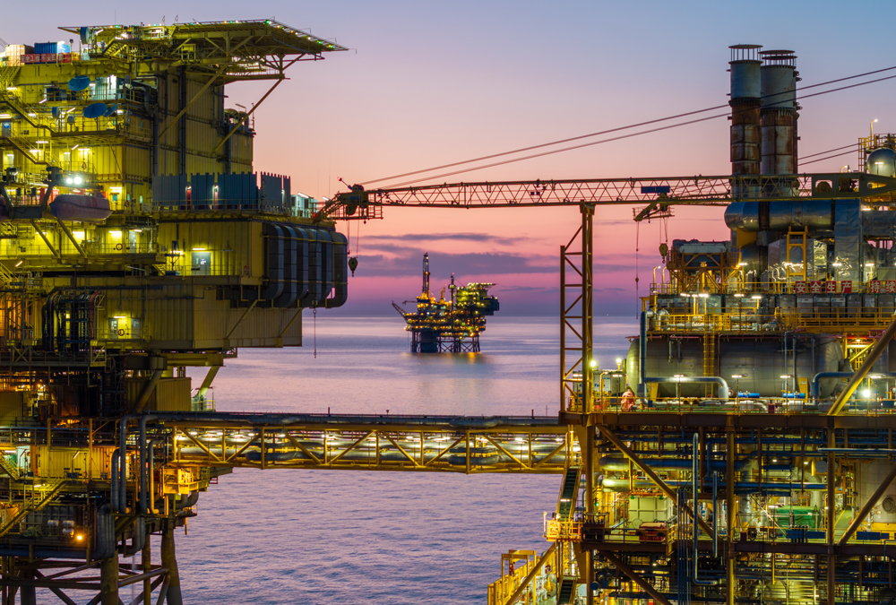 一季度，渤海油田持續探索環渤中富烴凹陷“雙古”深層等新區，加快評價渤中8-3南、龍口7-1等重點油氣藏，努力實現領域性突破。同時，渤海油田大力推進在生產油田圍區一體化項目和滾動勘探，推動儲量快速轉化為產量。一季度，渤海油田打出一批優質探井，在綏中36-1油田周邊區域某探井鉆井取心作業中，收獲率、儲層及油氣鉆遇率均達到100%，進一步擴大該油田儲量規模。