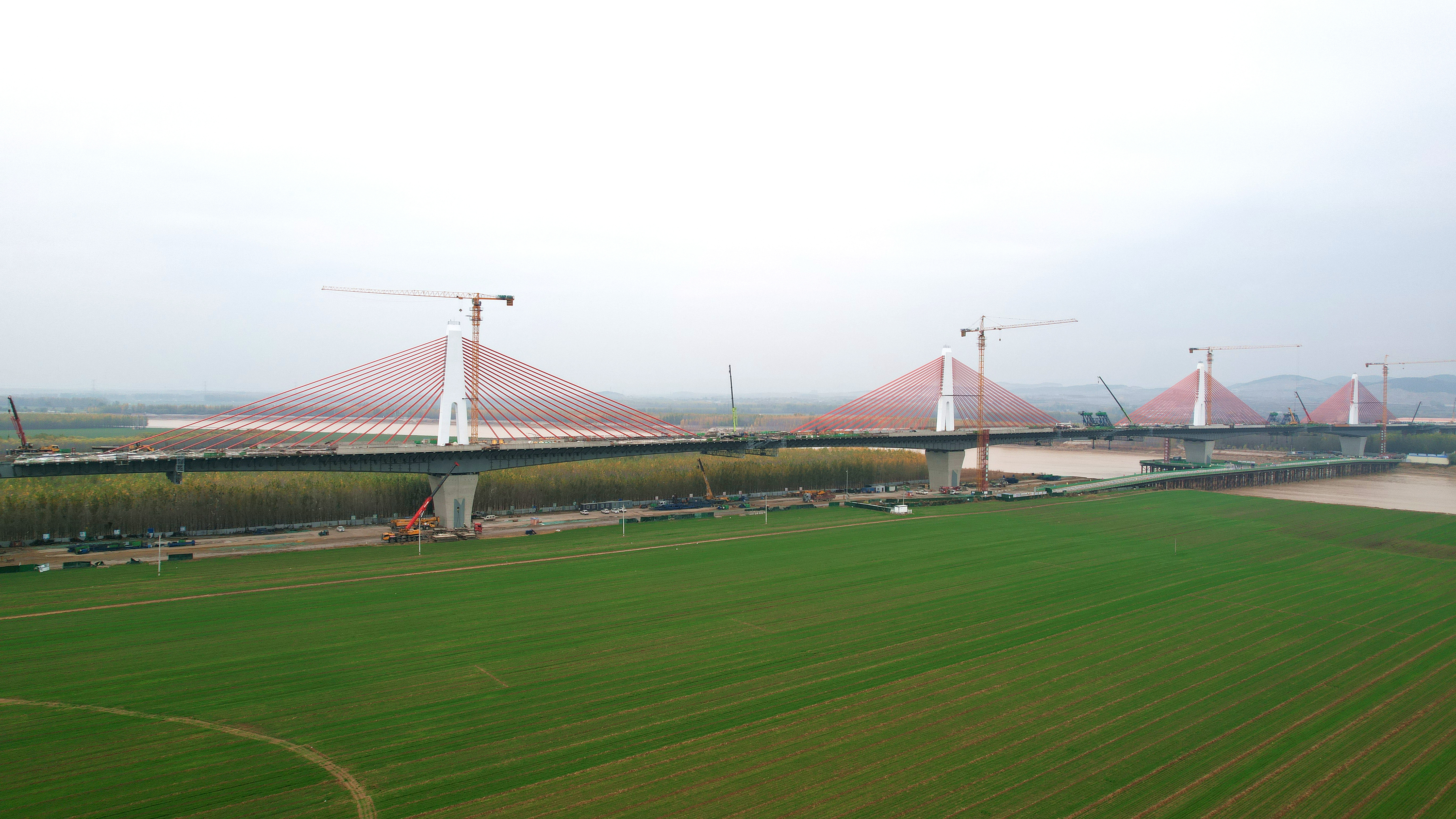 濟南大西環黃河特大橋項目主橋合龍.jpg