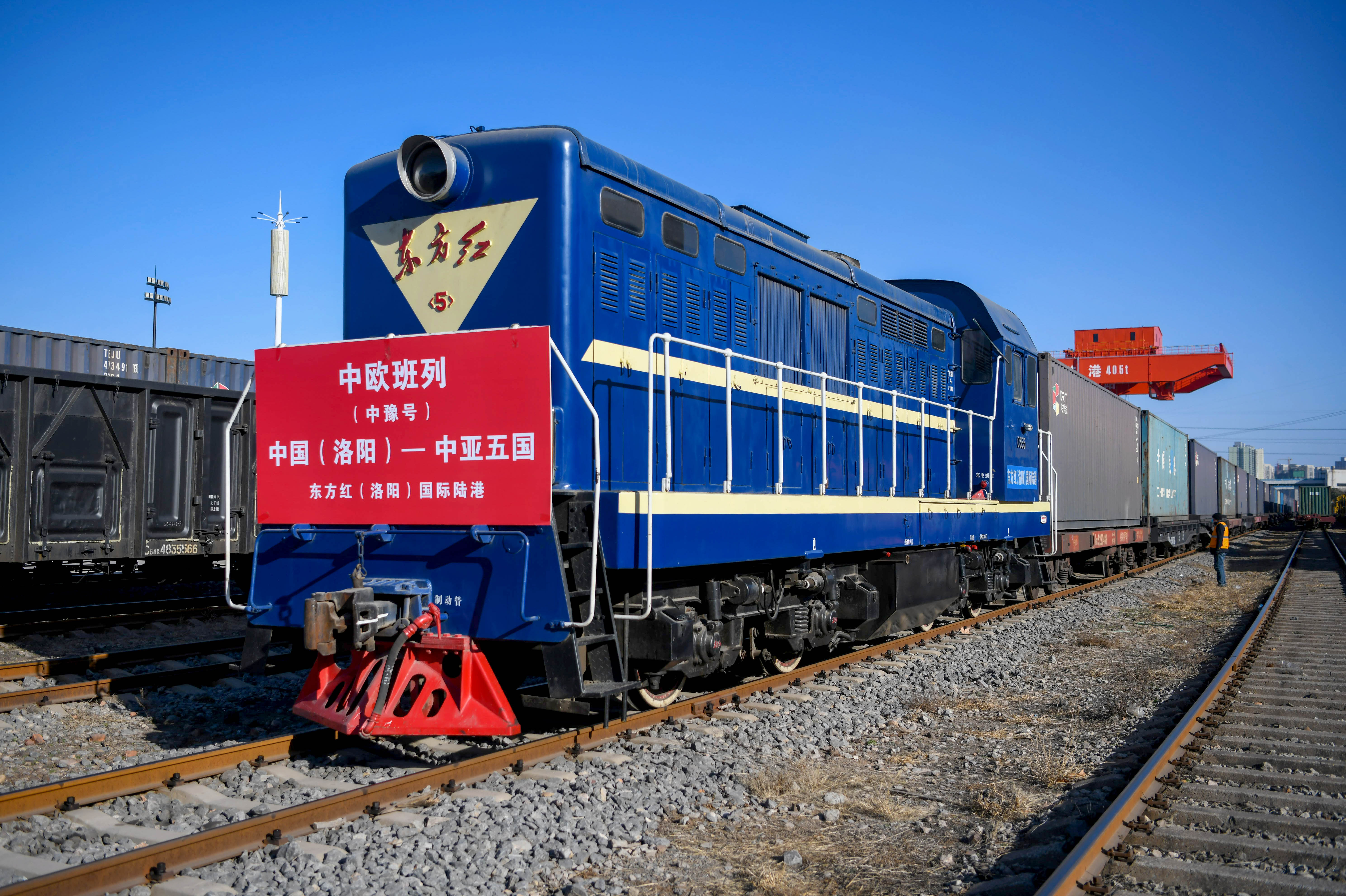 班列發運 (3).jpg 班列發運 (3).jpg