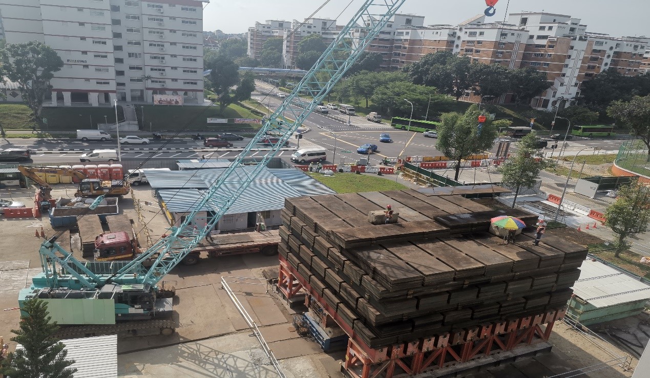 新加坡地鐵跨島線首根試驗樁完成樁基承壓試驗.jpg 新加坡地鐵跨島線首根試驗樁完成樁基承壓試驗.jpg