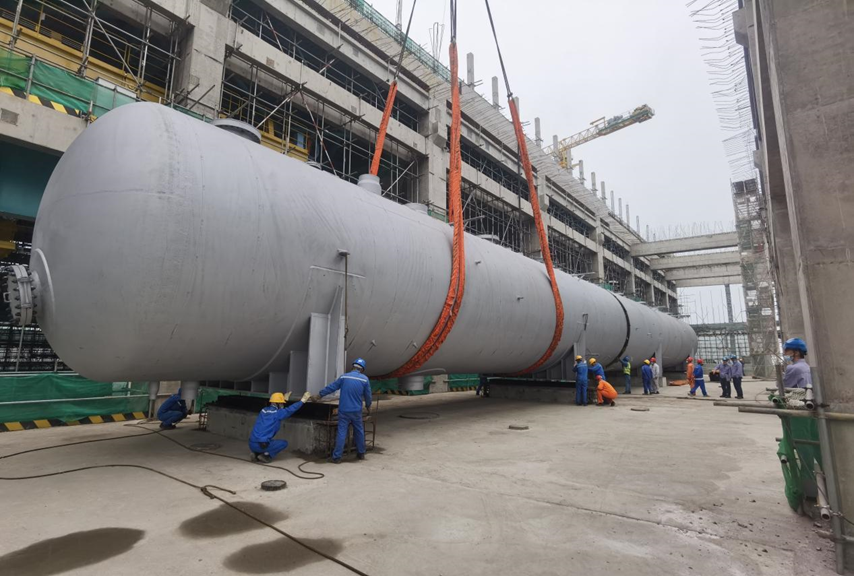 太平嶺核電1號機組除氧器第二段筒體吊裝.png
