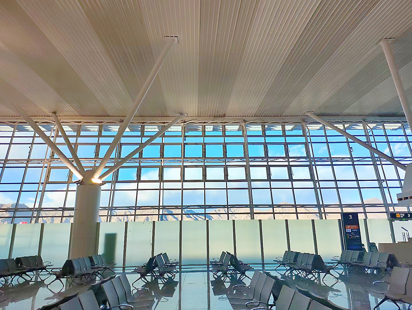 貢嘎機場2.jpg 貢嘎機場2.jpg