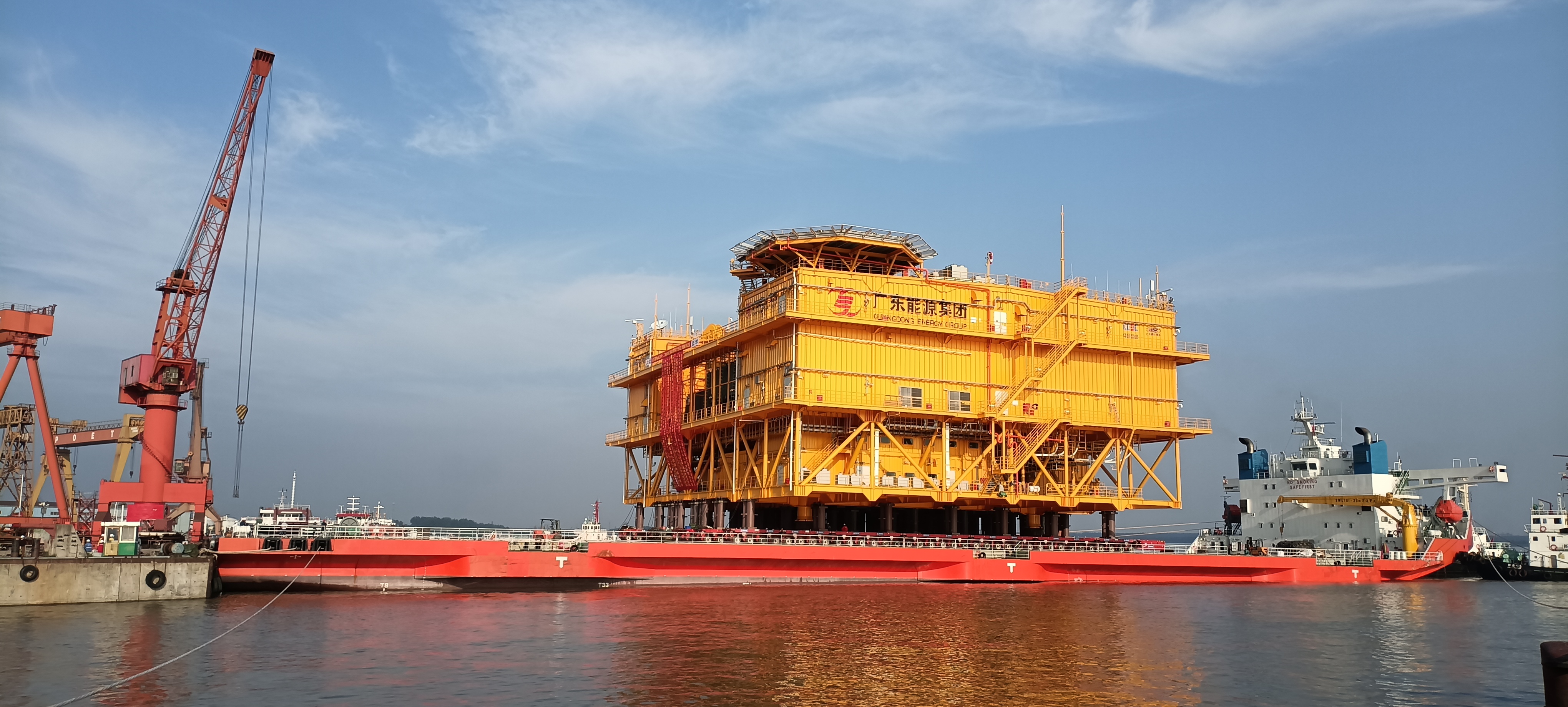 圖2:青洲海上風電項目海上升壓站裝船發運.jpg 圖2:青洲海上風電項目海上升壓站裝船發運.jpg