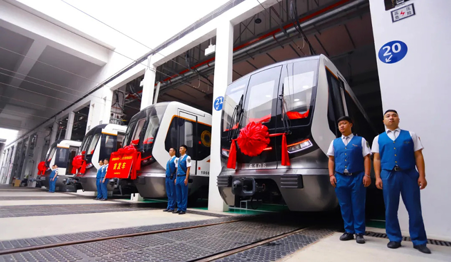 縱貫成都南北的6號線全長68.88公里，昆侖集團(tuán)投資建設(shè)的一二期工程長47.4公里，設(shè)車站38座，是貫通郫都主城區(qū)的首條地鐵。開通后成都西北區(qū)域?qū)⑦M(jìn)一步融入中心城區(qū)市民出行也將更加便捷高效。