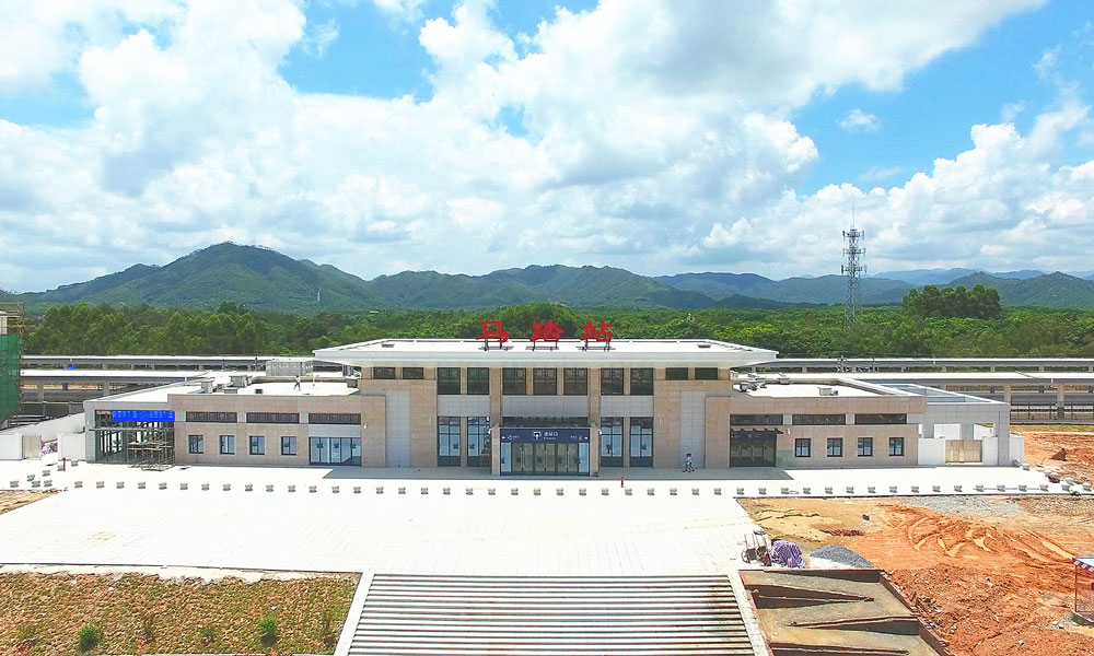 中鐵建設集團南方公司承建的江湛鐵路馬踏站。