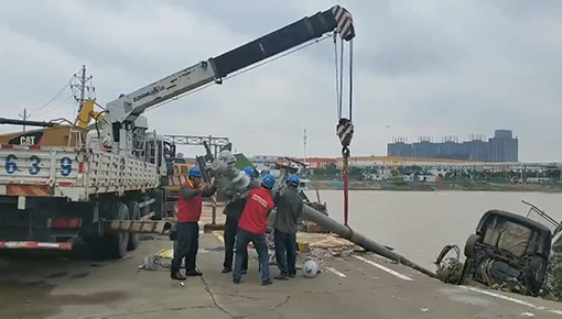 連續奮戰搶修做平凡英雄 為中原大地點亮萬家燈火