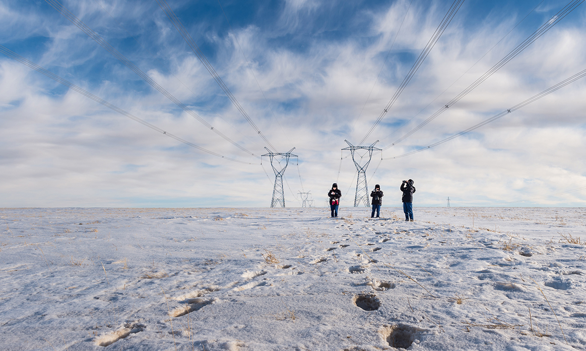 特高壓女子輸電班巡視500千伏京錫線。（作者：李廣杰）